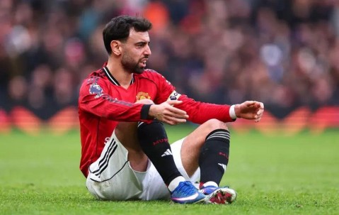 app下载-星报：B费将在赛季结束后再决定自己的未来；罗马诺：曼联将全力推进梅努的续约