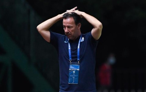 体育视频直播-不败争冠输球保级 范帅调侃：我想派上12名球员