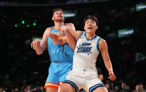 体育视频直播-斯普利特：中锋以前只需要挡拆&amp;顺下 现在更多持球&amp;运球&amp;拉开空间